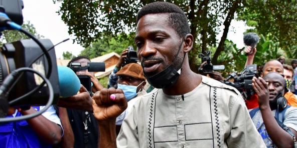 Bobi Wine, candidat à la présidentielle, lors du vote, à Kampala, le 14 janvier 2021.