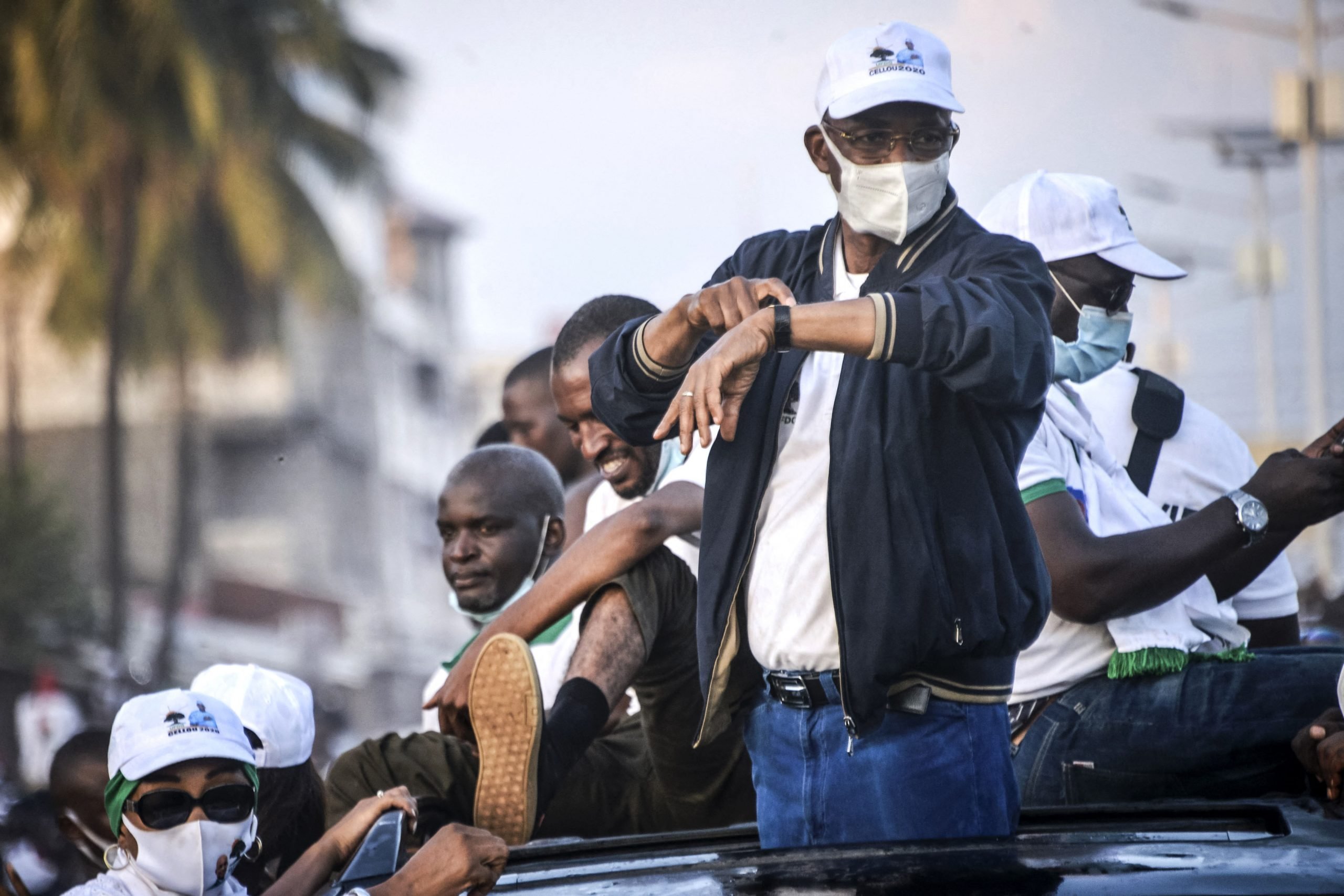 Cellou Dallein Diallo, lors d’une marche à Conakry, le 15 octobre 2020.