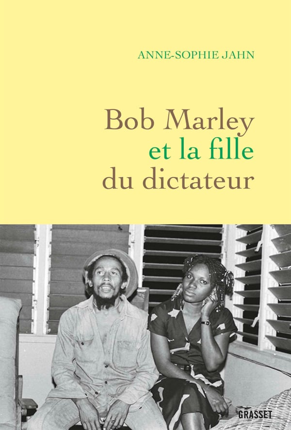 La journaliste Anne-Sophie Jahn relate l’histoire d’amour entre la fille du président gabonais Omar Bongo, étudiante âgée de 23 ans, et la superstar planétaire Bob Marley.