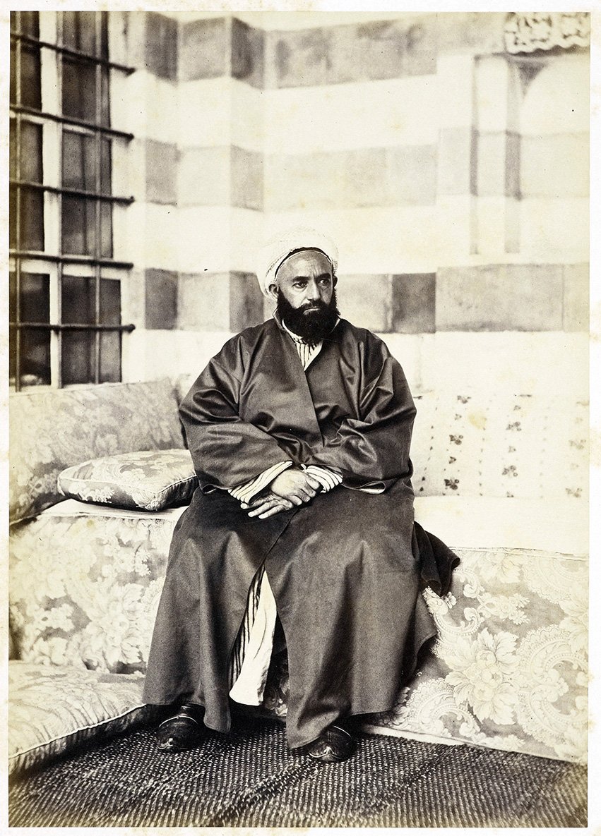 Abdelkader en 1948, dans sa cellule de la prison de Pau (France), un an après sa capitulation. © DocAnciens/docpix.fr